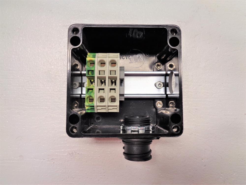 Pentair Raychem Single Entry Power Connection w/Light & Junction Box JBS-100-L-A